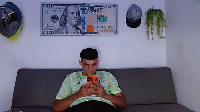 Snapshot of boss_of_cash chatting on 6, 5, 2026 boss of cash online show from 6, 5, 2026