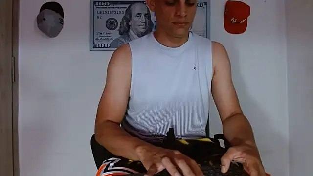 Snapshot of boss_of_cash chatting on 27, 5, 2026 boss of cash online show from 27, 5, 2026