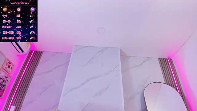 Chlooee   online show from 30, 1, 2025