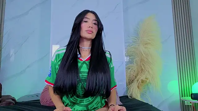 Chlooee   online show from 2, 7, 2026