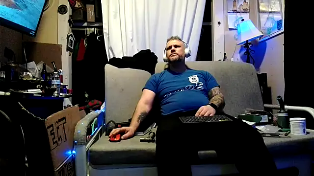 TwoFarty240 online show from 19, 2, 2026