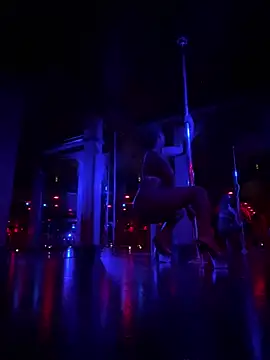 Snapshot of Charismasweets chatting on 12, 3, 2025 Charismasweets online show from 12, 3, 2025