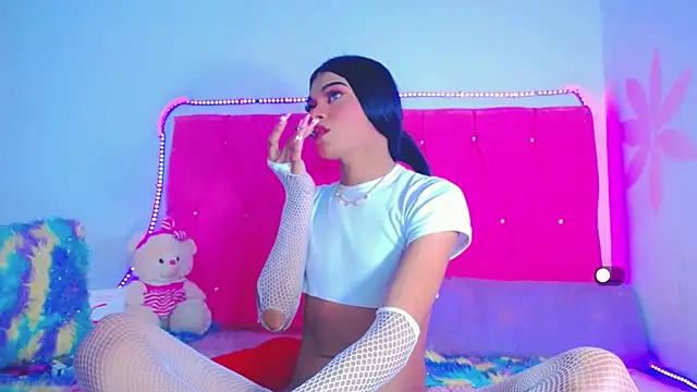 Snapshot of Theylor_Rouse chatting on 13, 2, 2025 Theylor Rouse online show from 13, 2, 2025