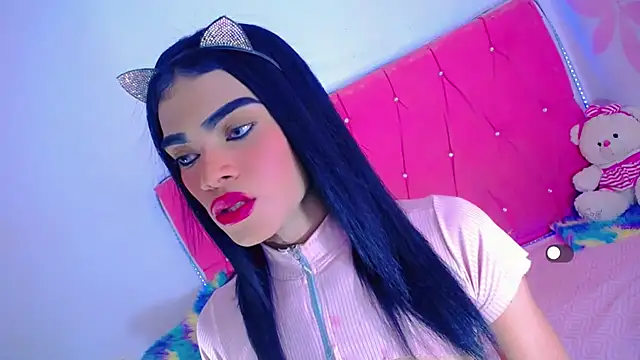 Snapshot of Theylor_Rouse chatting on 26, 10, 2025 Theylor Rouse online show from 26, 10, 2025