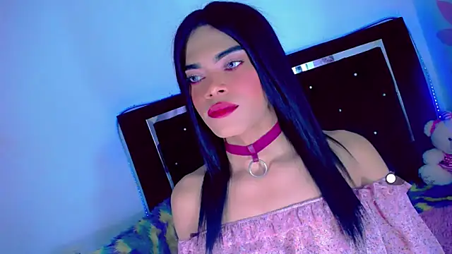 Snapshot of Theylor_Rouse chatting on 21, 11, 2025 Theylor Rouse online show from 21, 11, 2025