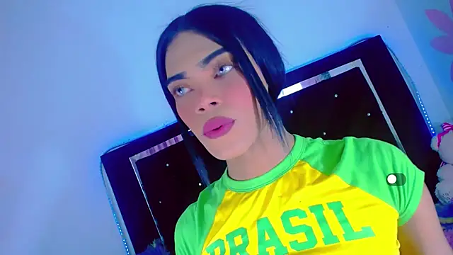 Snapshot of Theylor_Rouse chatting on 27, 11, 2025 Theylor Rouse online show from 27, 11, 2025