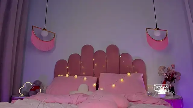 ElsaYoung online show from 16, 1, 2025