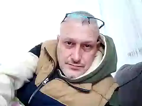 Snapshot of Husoban chatting on 1, 11, 2025 Husoban online show from 1, 11, 2025