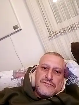 Snapshot of Husoban chatting on 2, 11, 2025 Husoban online show from 2, 11, 2025