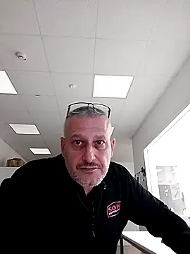 Snapshot of Husoban chatting on 6, 11, 2025 Husoban online show from 6, 11, 2025