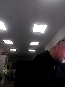 Snapshot of Husoban chatting on 15, 11, 2025 Husoban online show from 15, 11, 2025