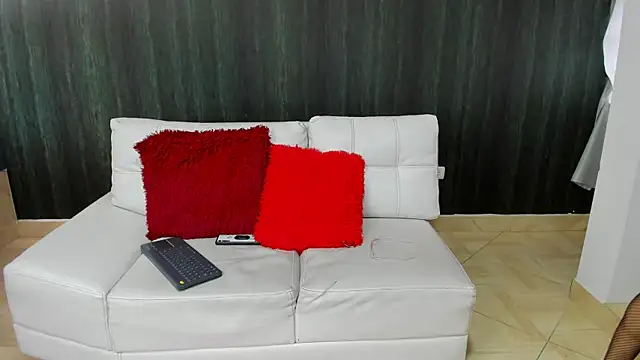 Milaspetite online show from 27, 1, 2025