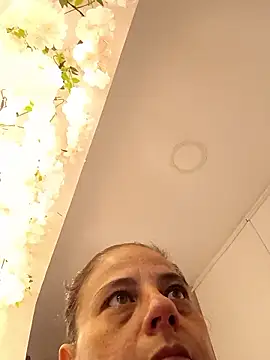 Snapshot of sasi_luna chatting on 1, 10, 2025 sasi luna online show from 1, 10, 2025