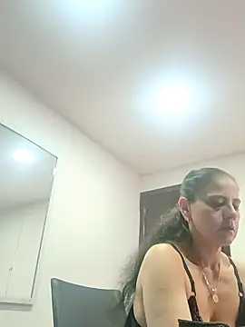 Snapshot of sasi_luna chatting on 27, 10, 2025 sasi luna online show from 27, 10, 2025