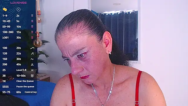 Snapshot of sasi_luna chatting on 5, 11, 2025 sasi luna online show from 5, 11, 2025