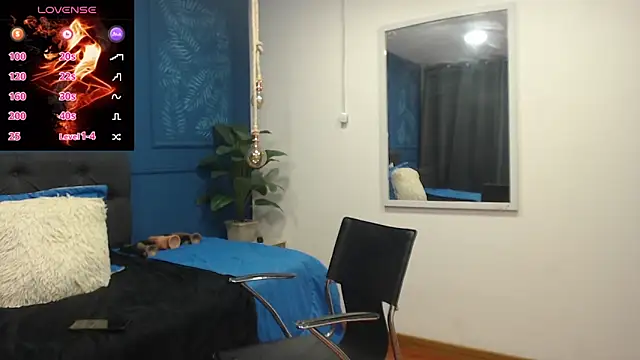 Snapshot of sasi_luna chatting on 8, 11, 2025 sasi luna online show from 8, 11, 2025