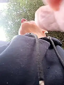 Snapshot of sasi_luna chatting on 14, 11, 2025 sasi luna online show from 14, 11, 2025