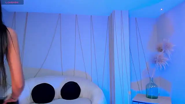 BellaCarteer  online show from 20, 2, 2025