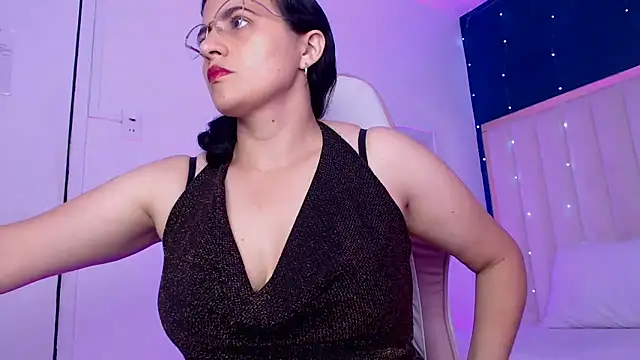 Snapshot of africa_holmes chatting on 22, 1, 2025 africa holmes online show from 22, 1, 2025