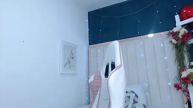 Snapshot of africa_holmes chatting on 6, 3, 2025 africa holmes online show from 6, 3, 2025