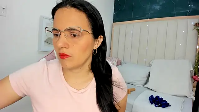 Snapshot of africa_holmes chatting on 2, 10, 2025 africa holmes online show from 2, 10, 2025