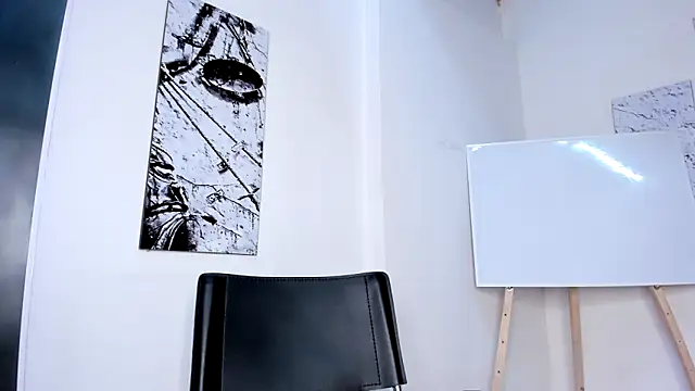 Snapshot of africa_holmes chatting on 19, 10, 2025 africa holmes online show from 19, 10, 2025