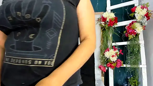 Snapshot of africa_holmes chatting on 12, 11, 2025 africa holmes online show from 12, 11, 2025