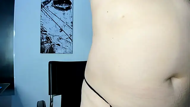 Snapshot of africa_holmes chatting on 20, 11, 2025 africa holmes online show from 20, 11, 2025