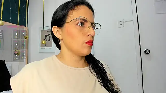 Snapshot of africa_holmes chatting on 28, 11, 2025 africa holmes online show from 28, 11, 2025