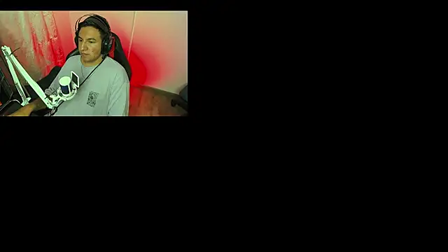 Snapshot of Listening_To_Your_Wishes chatting on 12, 1, 2025 Listening To Your Wishes online show from 12, 1, 2025