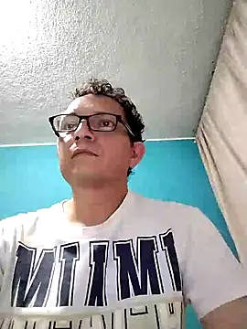 Bombi22 online show from 17, 12, 2024