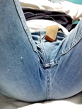 Bombi22 online show from 7, 3, 2025