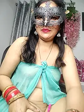 Snapshot of sexy_bhabhi69 chatting on 5, 3, 2025 sexy bhabhi69 online show from 5, 3, 2025
