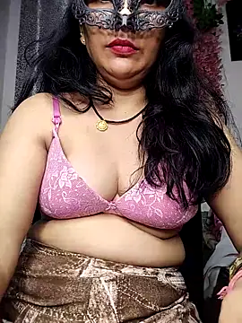 Snapshot of sexy_bhabhi69 chatting on 24, 9, 2025 sexy bhabhi69 online show from 24, 9, 2025