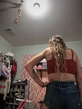 PrettiPluto online show from 14, 12, 2025