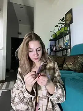 Snapshot of mi_michelle chatting on 3, 2, 2025 mi michelle online show from 3, 2, 2025