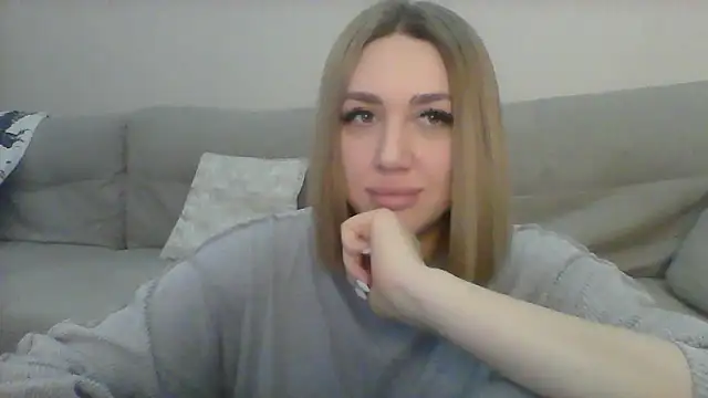 Snapshot of VickyLove047 chatting on 8, 1, 2025 VickyLove047 online show from 8, 1, 2025