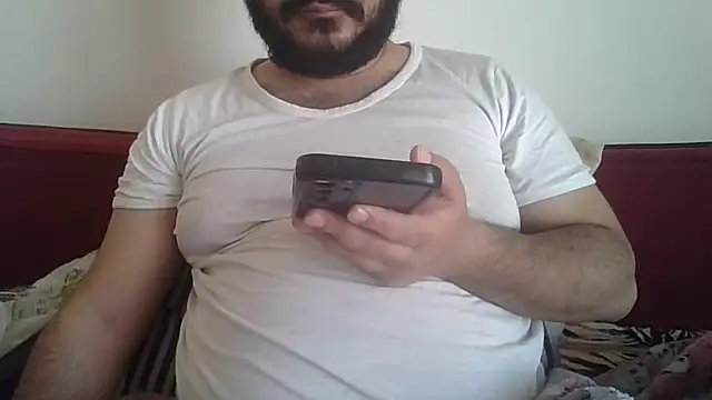 Snapshot of UrfavSlaveBitch chatting on 28, 3, 2026 UrfavSlaveBitch online show from 28, 3, 2026