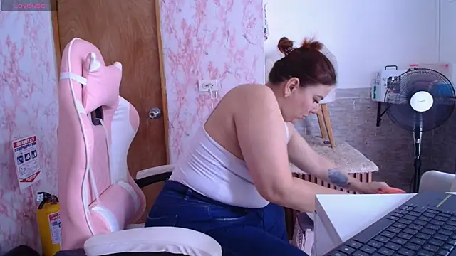 Snapshot of LucyanaSilva chatting on 23, 5, 2026 LucyanaSilva online show from 23, 5, 2026