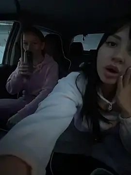 Snapshot of JulliaVegas chatting on 2, 12, 2025 JulliaVegas online show from 2, 12, 2025