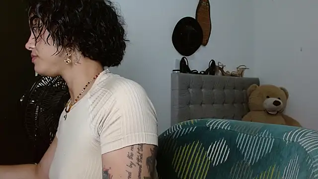 Sexy Lia  online show from 17, 4, 2026