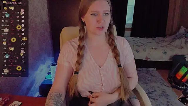 Alice Dreamgirl  online show from 23, 12, 2024