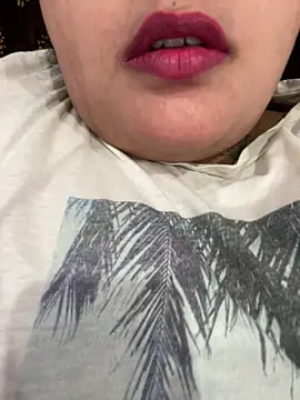 leylafleece online show from 15, 9, 2025
