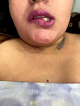 leylafleece online show from 20, 9, 2025