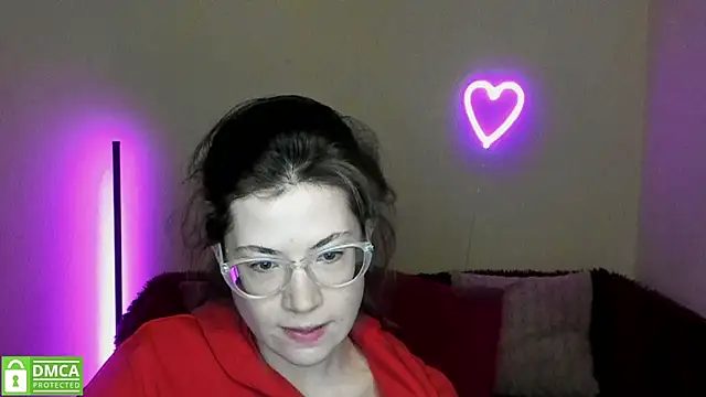 Alicia redfollow online show from 7, 3, 2025