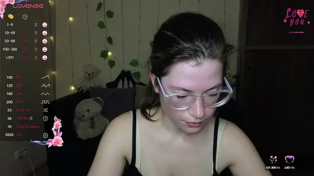 Alicia redfollow online show from 20, 3, 2025