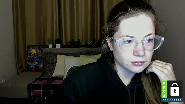 Alicia redfollow online show from 17, 9, 2025