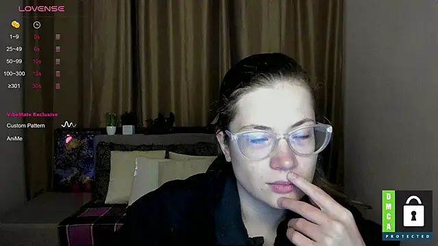 Alicia redfollow online show from 1, 10, 2025