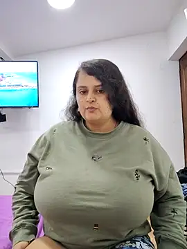 Miss balloonsmila online show from 2, 12, 2025