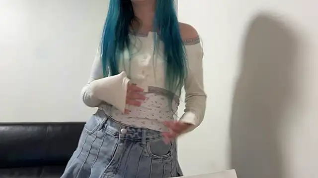 bumble bee online show from 5, 1, 2025